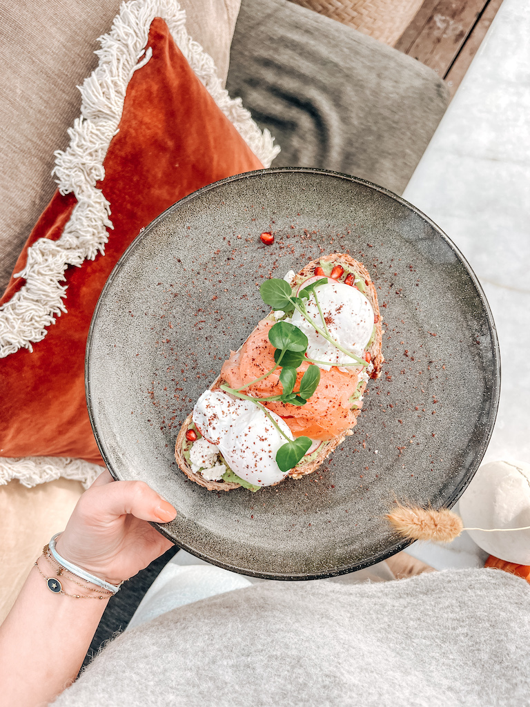 ontbijt bij branding beachclub, brunchrestaurant